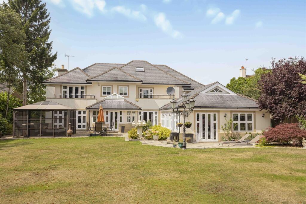 6 bedroom detached house for sale in Bow Green Road, Bowdon, Altrincham, WA14